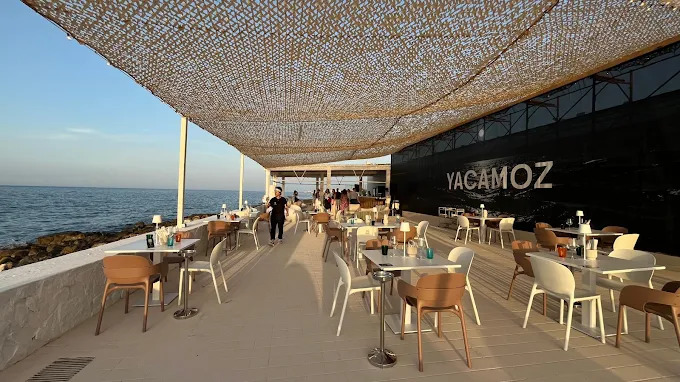 Yacamoz Locale